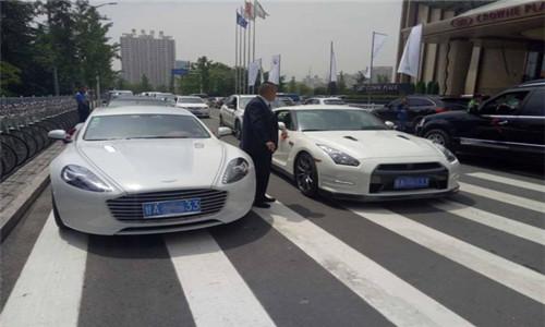 gtr婚车车队,gtr32婚车