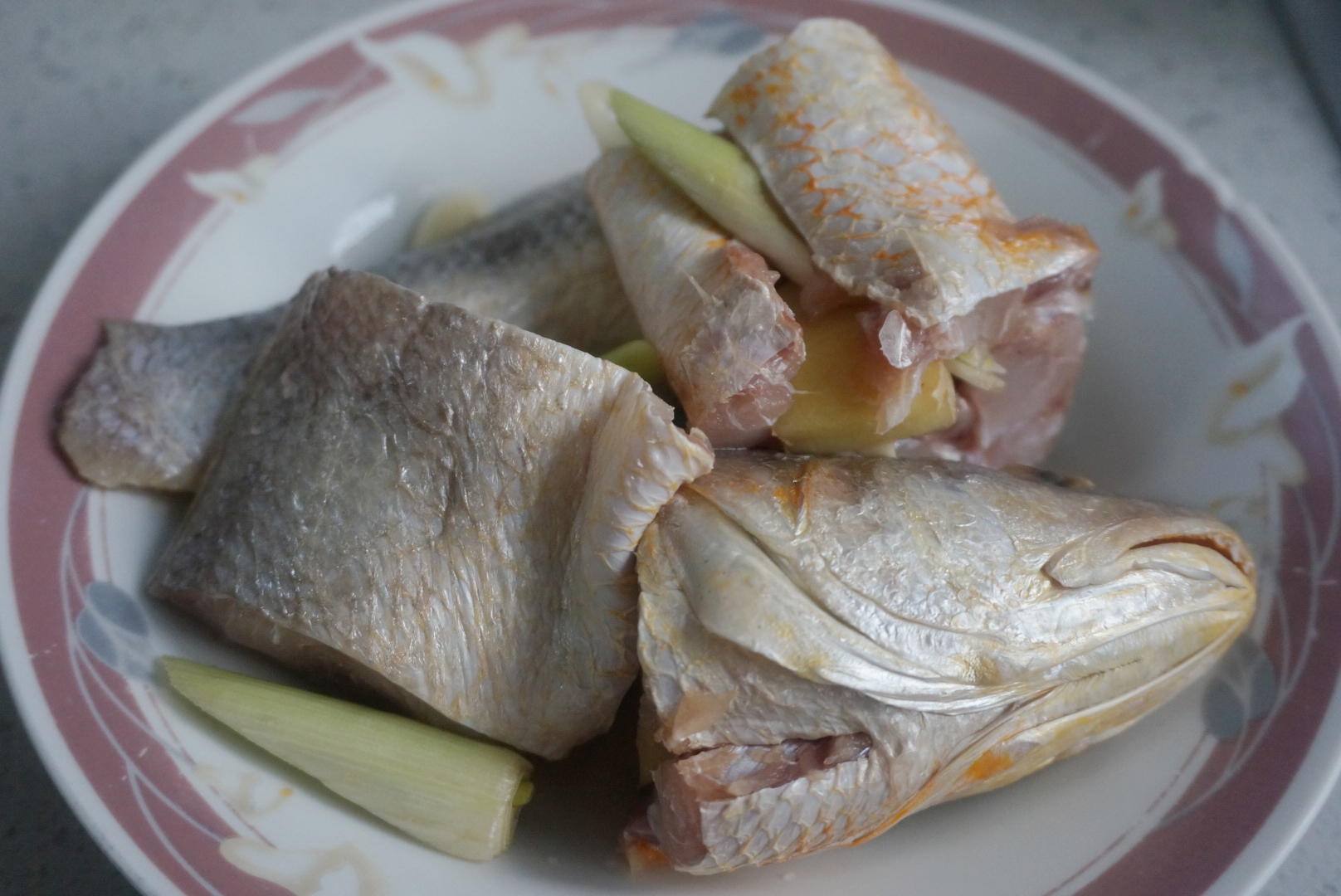 农村炖鱼的家常做法,炖鱼的正确方法和配料大全