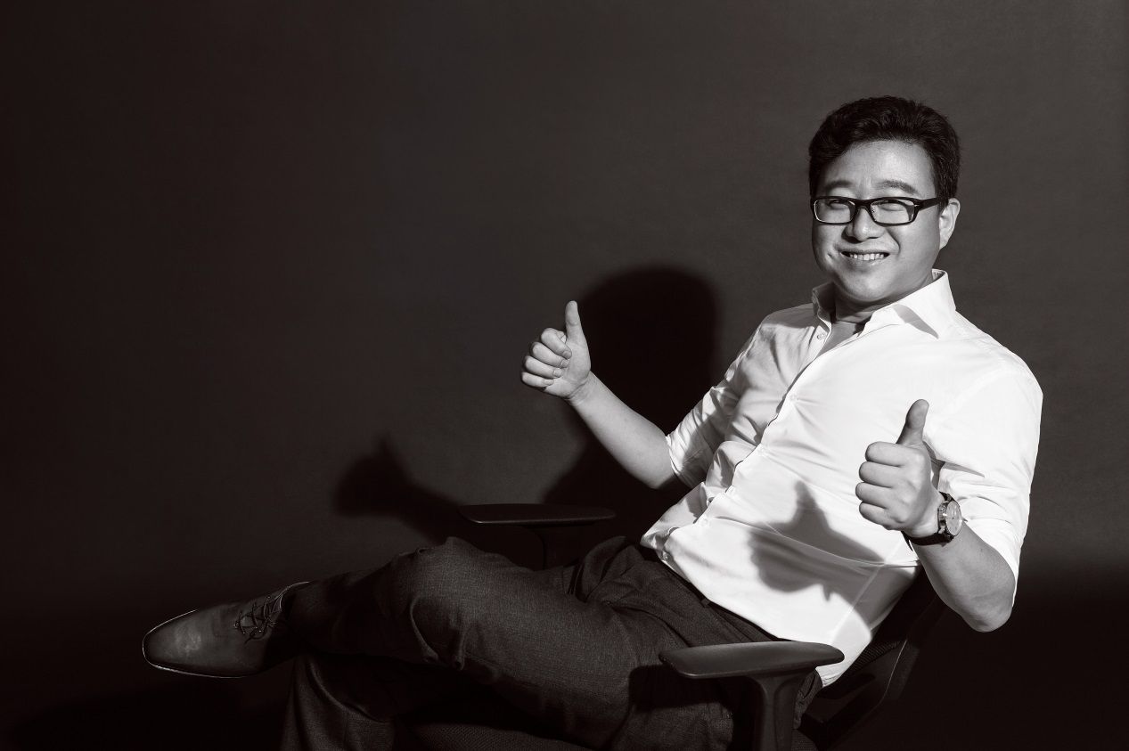 坤鹏论：共享经济两大套路：摩拜ofo吸押金雨伞马扎新零售！乱