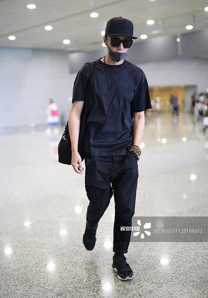 当明星戴上口罩你还能认出来吗,当明星摘下面罩