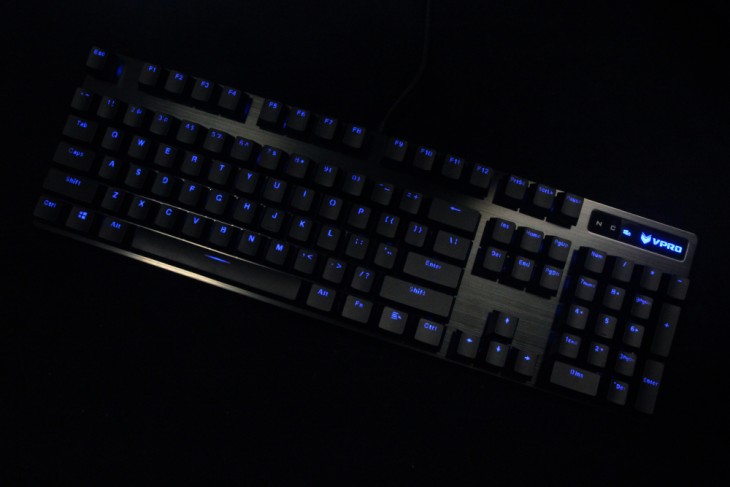 闆锋煆V530鍏夎酱鏈烘閿洏,闆锋煆v860娓告垙鏈烘閿洏鍥捐祻