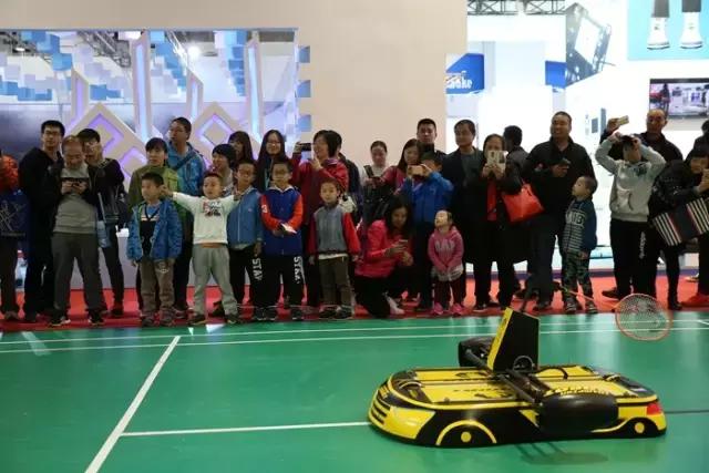 能画画的智能机器人,会钓鱼的机器人