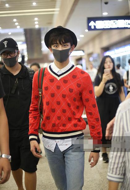 当明星戴上口罩你还能认出来吗,当明星摘下面罩