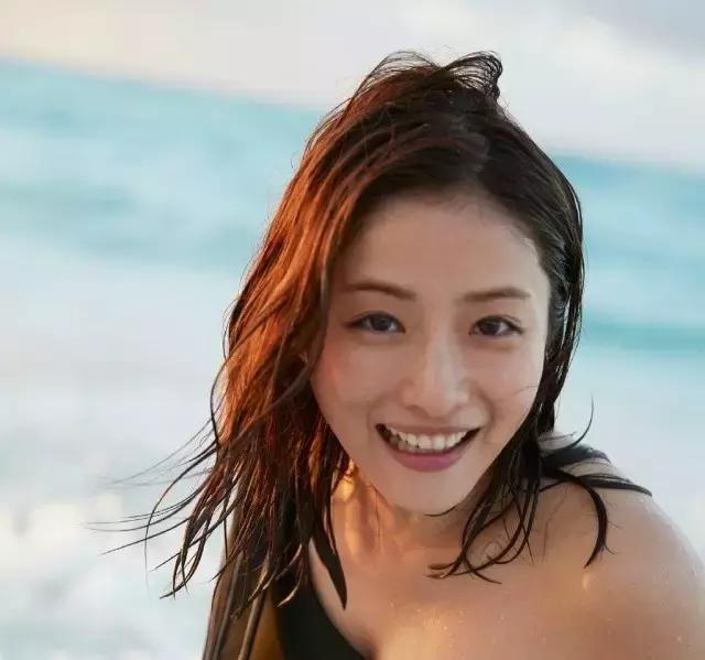 水光妆vs哑光妆,日系护肤pk韩系护肤