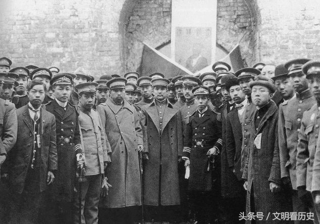 皇太后问将军：咱们的兵怎么样？将军答：不知道！之后大清亡了！