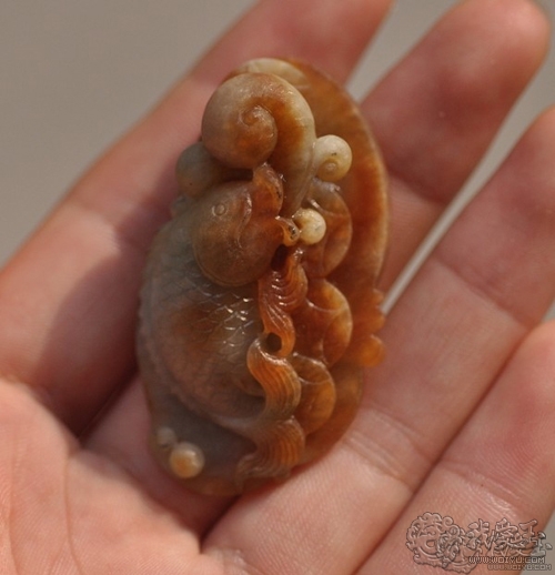 翡翠玉雕雕刻过程,用心去雕刻