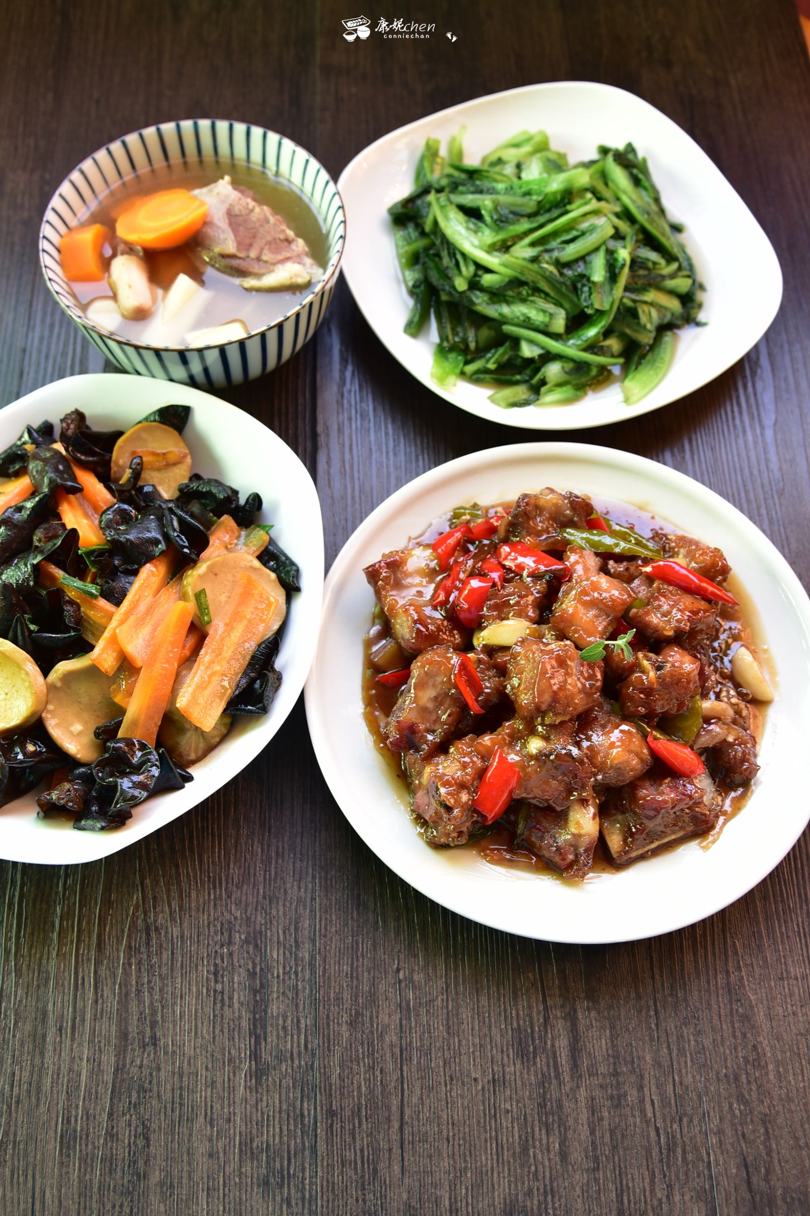 女儿看了晚餐说：“妈妈的菜色香味俱全，就是没有考虑肚子感受”