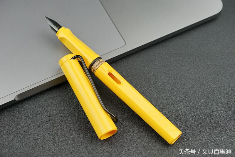 lamy金色钢笔,lamy钢笔芒果黄墨水笔