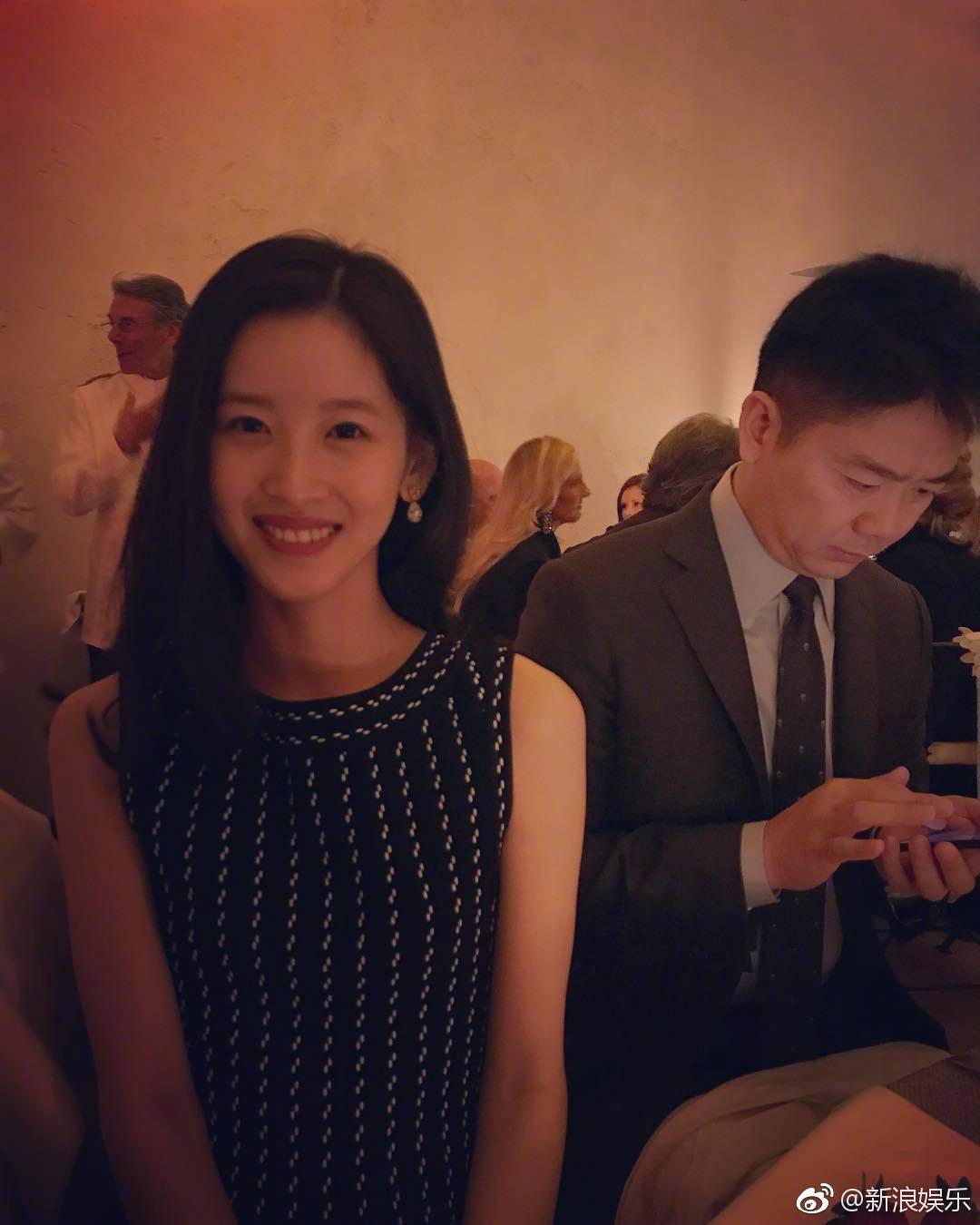 奶茶妹妹有多幸福,奶茶妹妹和好友合影