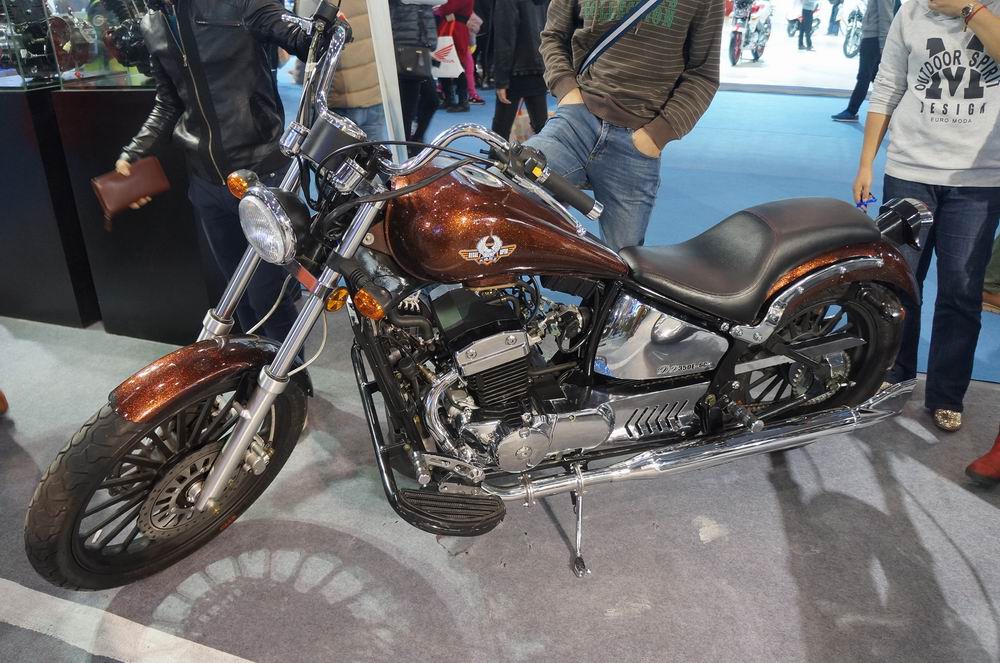 国产太子巡航摩托大地鹰王350与奔达390你会怎么选