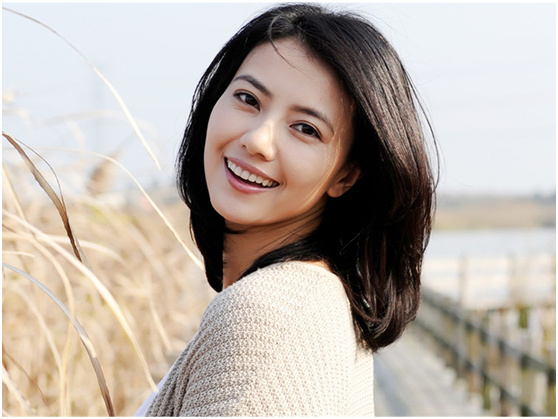 你和女神的距离就差一步,你与女神的距离只差一个下巴