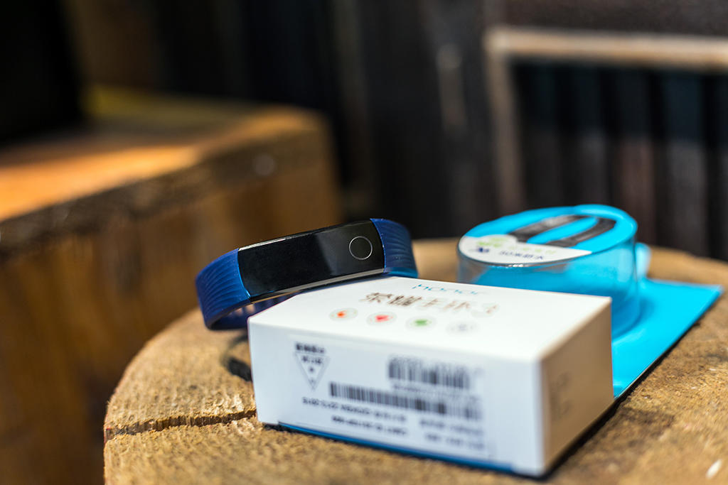 荣耀手环3有nfc吗,荣耀手环nfc版本续航