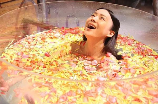 杨幂迷倒众生,女星惊艳写真集杨幂张天爱