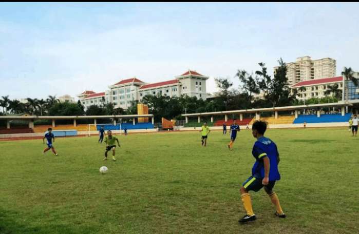 海南最好中学！培养省长厅长一大堆？中学的清华，全省第一？