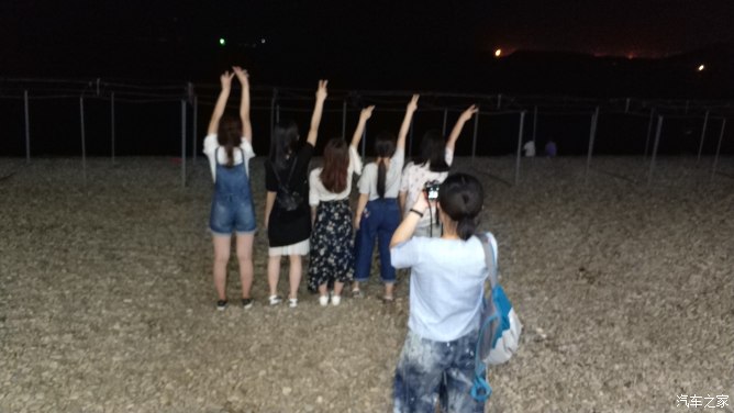 小夫妻西藏自驾游完整视频,自驾西藏小两口无人区