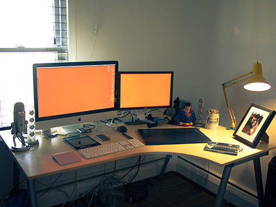 设计师两台显示屏怎么放好看,设计师两台显示器