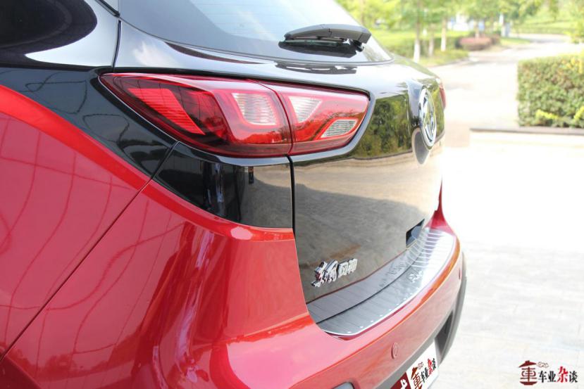 试驾东风风神ax7,东风风神ax4试驾