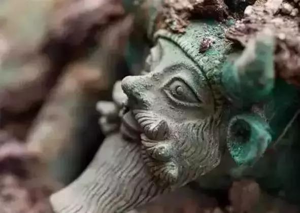 在宇宙的年历中，我们的存在连半秒钟都不到！