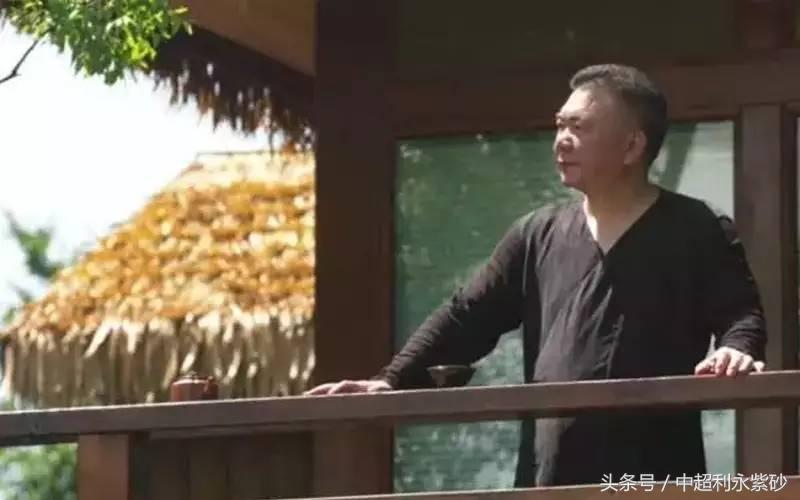 捧一把竹壶，宛若与君子作伴