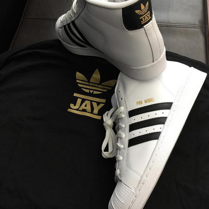 阿迪鞋贝壳头推荐,阿迪达斯贝壳头黑色还是白色好看