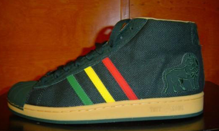 阿迪鞋贝壳头推荐,阿迪达斯贝壳头黑色还是白色好看