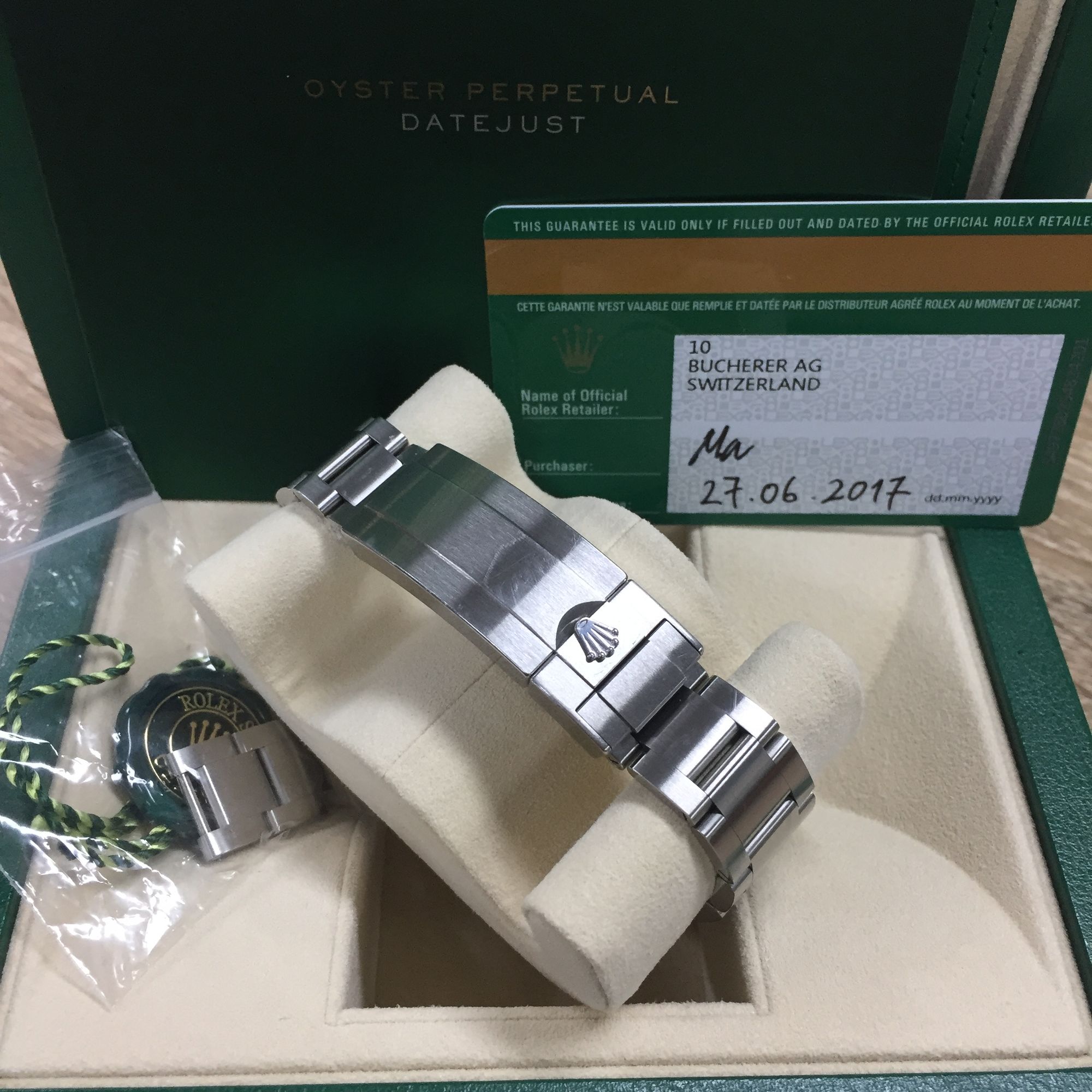 一年内价格持续飙升的-劳力士黑水鬼114060无历黑鬼