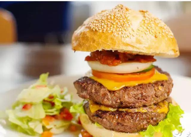 青岛适合情侣约会的美食店,青岛站适合约会的美食