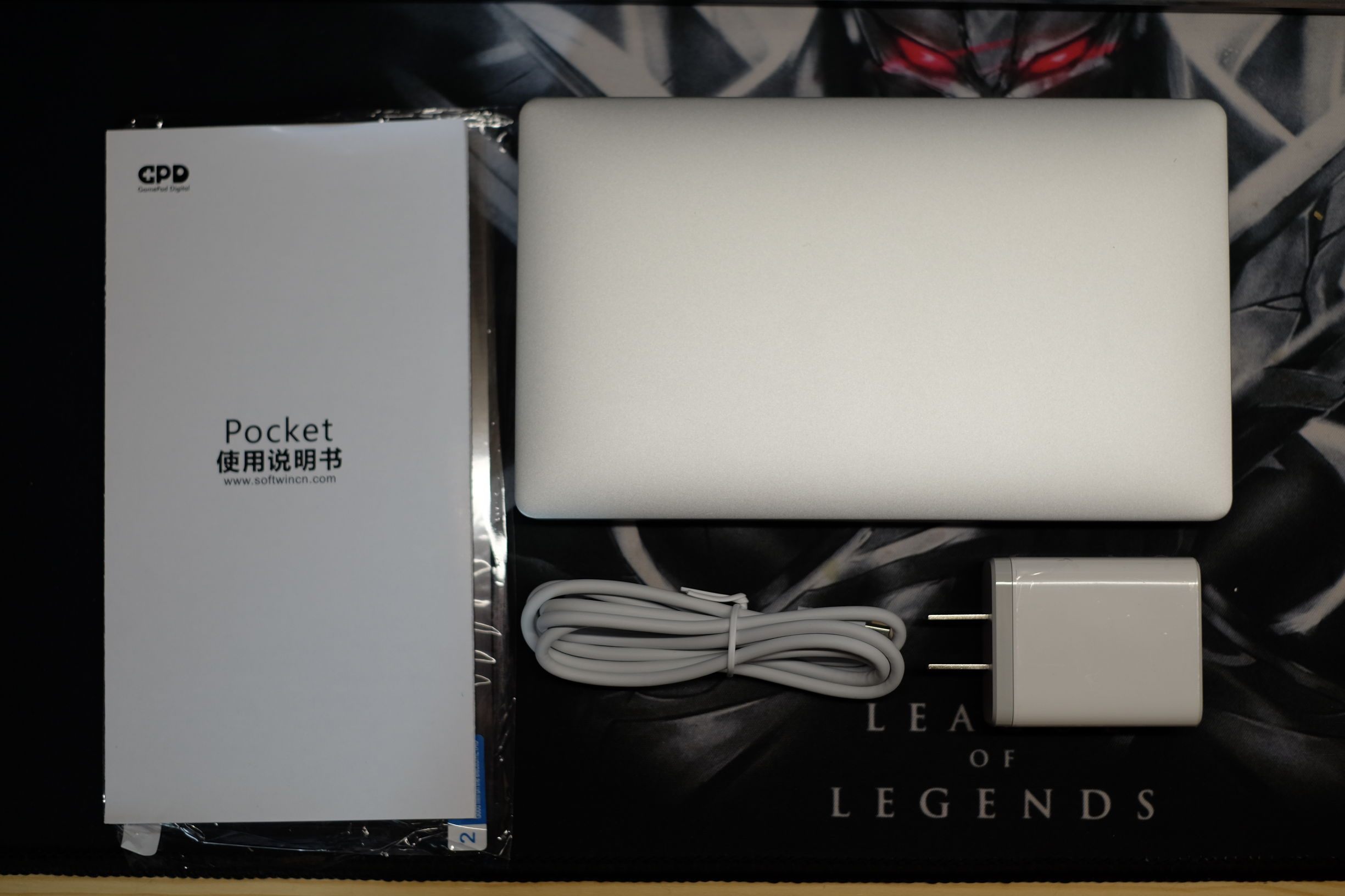 gpdpocketwin10迷你笔记本,可以装进口袋的笔记本电脑