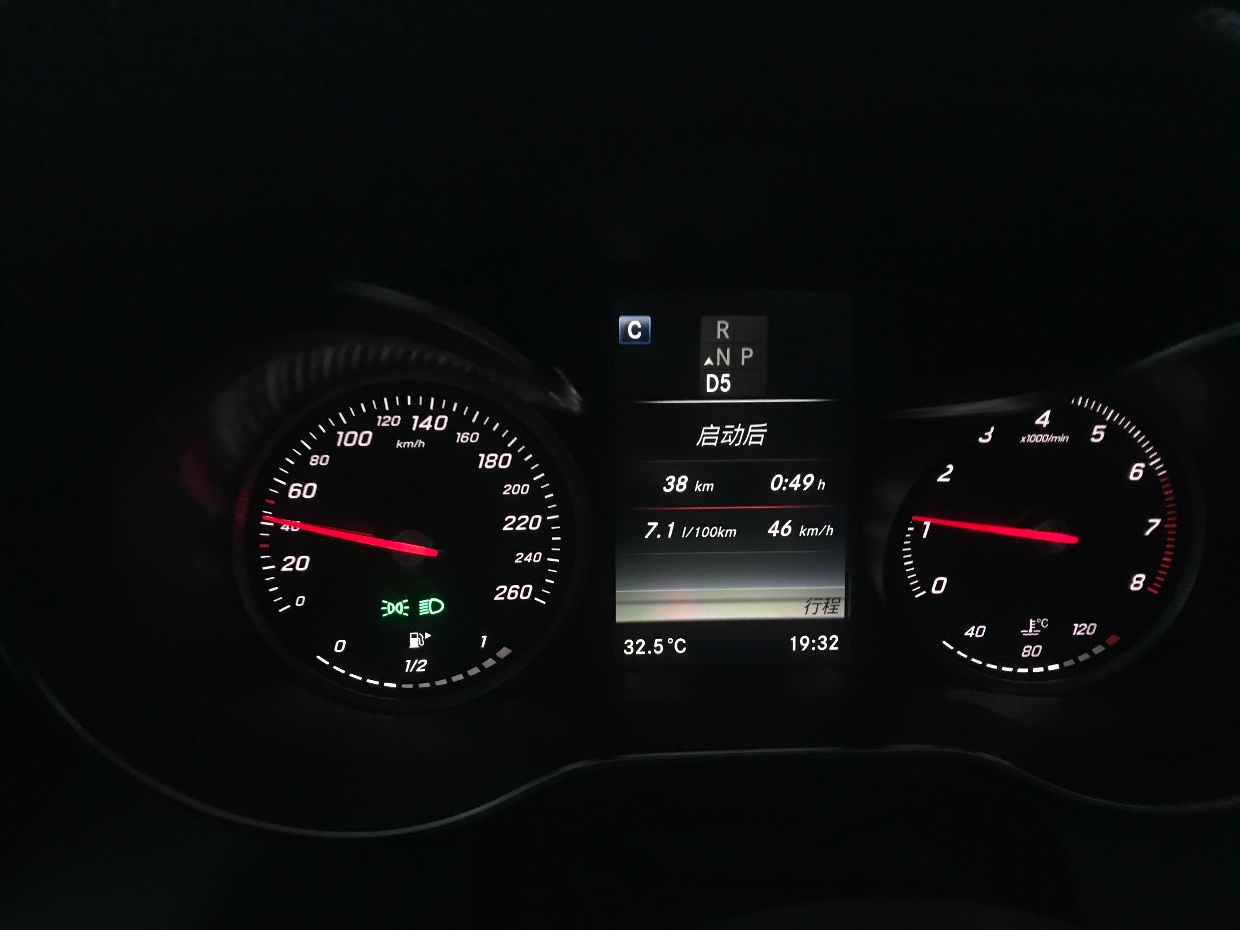 奔驰glc300动感驾驶感受,奔驰glc300l测评自动刹车