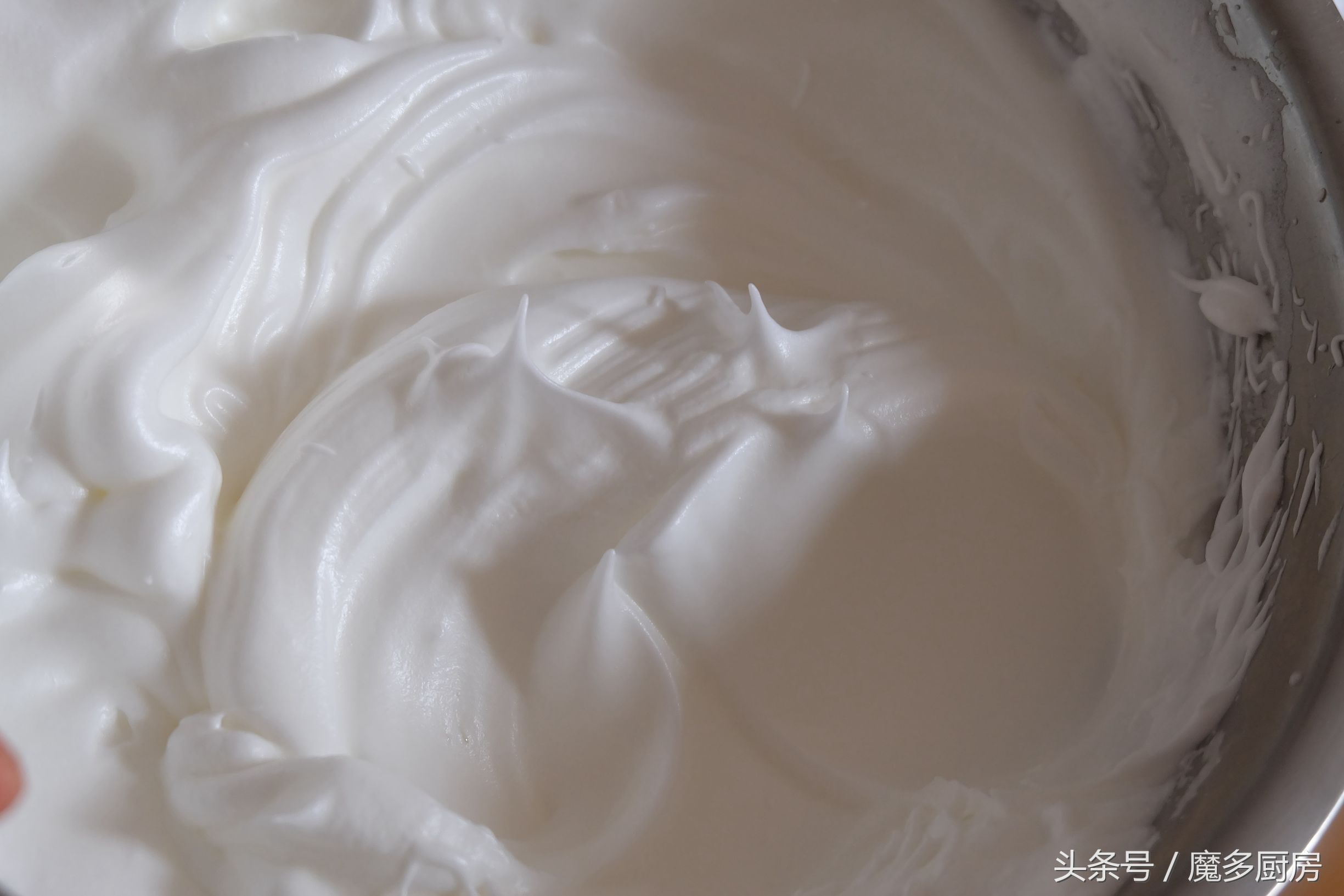 用电饭煲做蛋糕的最简单教程,怎么用电饭煲做蛋糕简单一点窍门