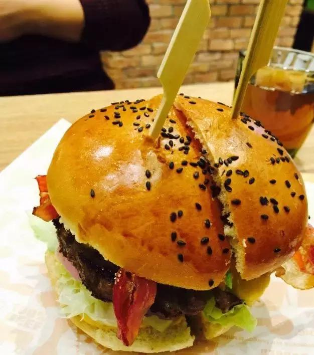 青岛适合情侣约会的美食店,青岛站适合约会的美食