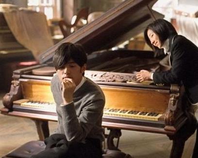 周杰伦钢琴水平相当于专业几级,周杰伦水平高吗