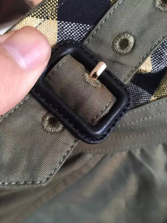 巴宝莉风衣回归现实,5万的巴宝莉风衣