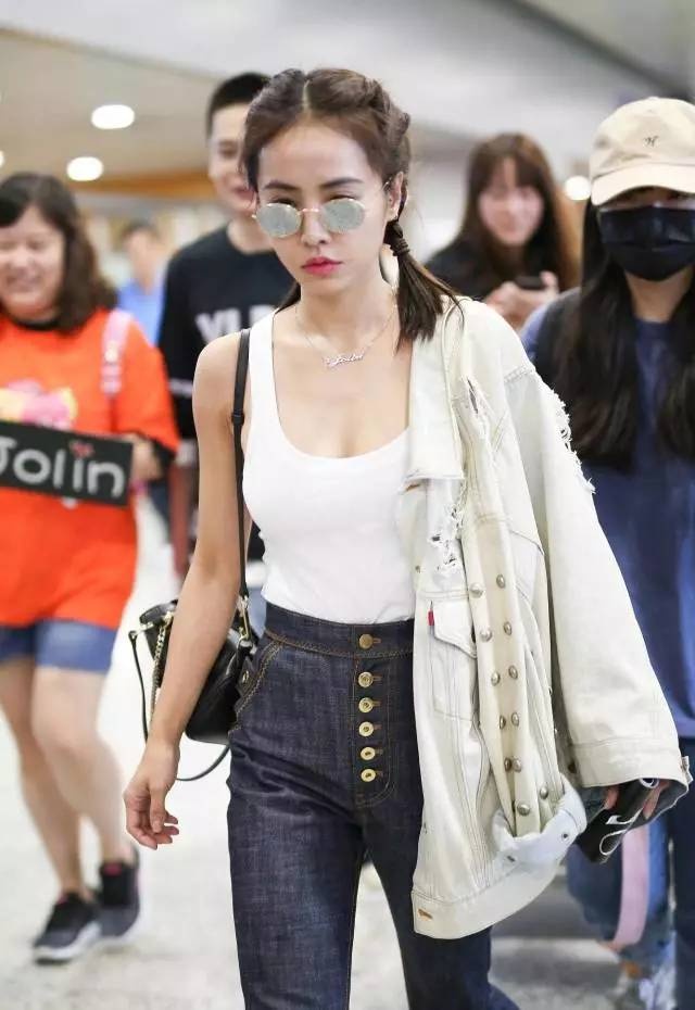 这个秋天是最时尚的单品 (今年秋天最流行的单品)