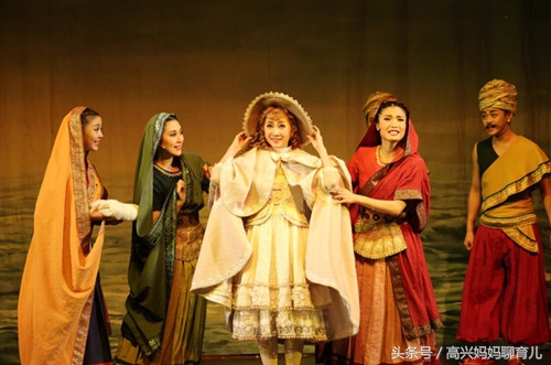 女孩想成为公主是件很正常的事,教女孩怎样可以做一位真正的公主