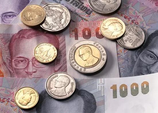 100万人民币去泰国能过什么样生活 (100元人民币在泰国能换多少钱)