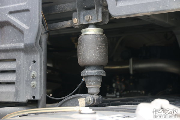 气囊减震为什么不一样高,气囊减震太颠簸怎么回事