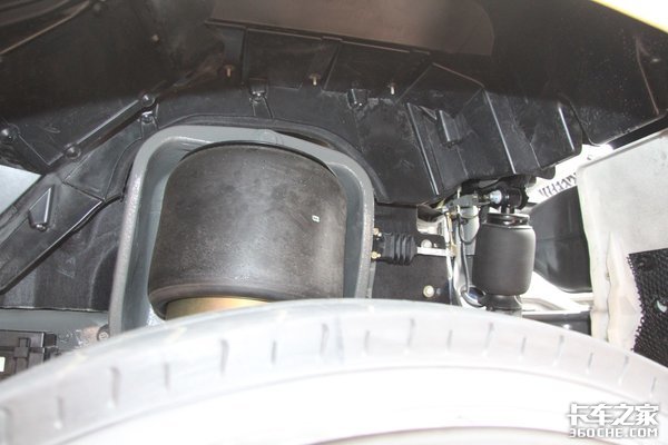 气囊减震为什么不一样高,气囊减震太颠簸怎么回事