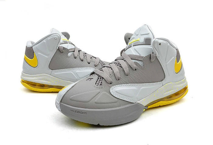 詹姆斯支线使节7代实战测评,詹姆斯使节系列是支线吗