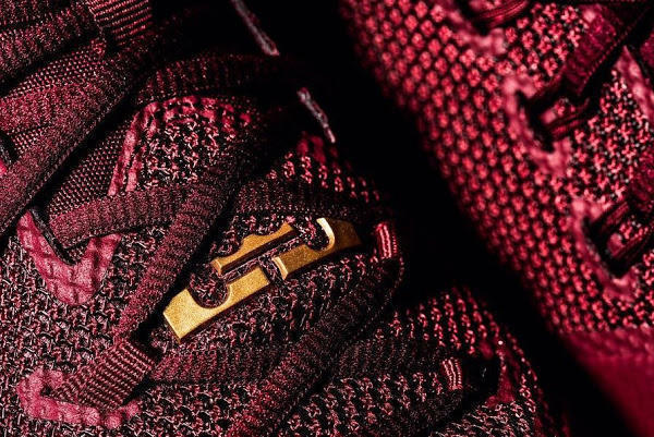 詹姆斯支线使节7代实战测评,詹姆斯使节系列是支线吗