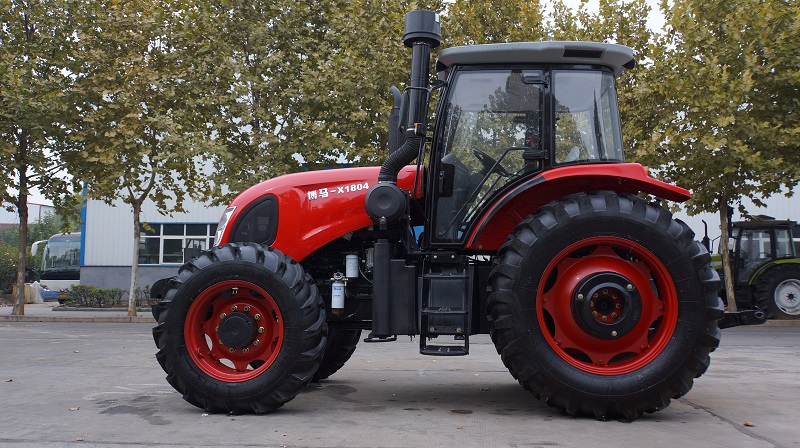 20万以内买什么拖拉机,最合适入手的1804拖拉机