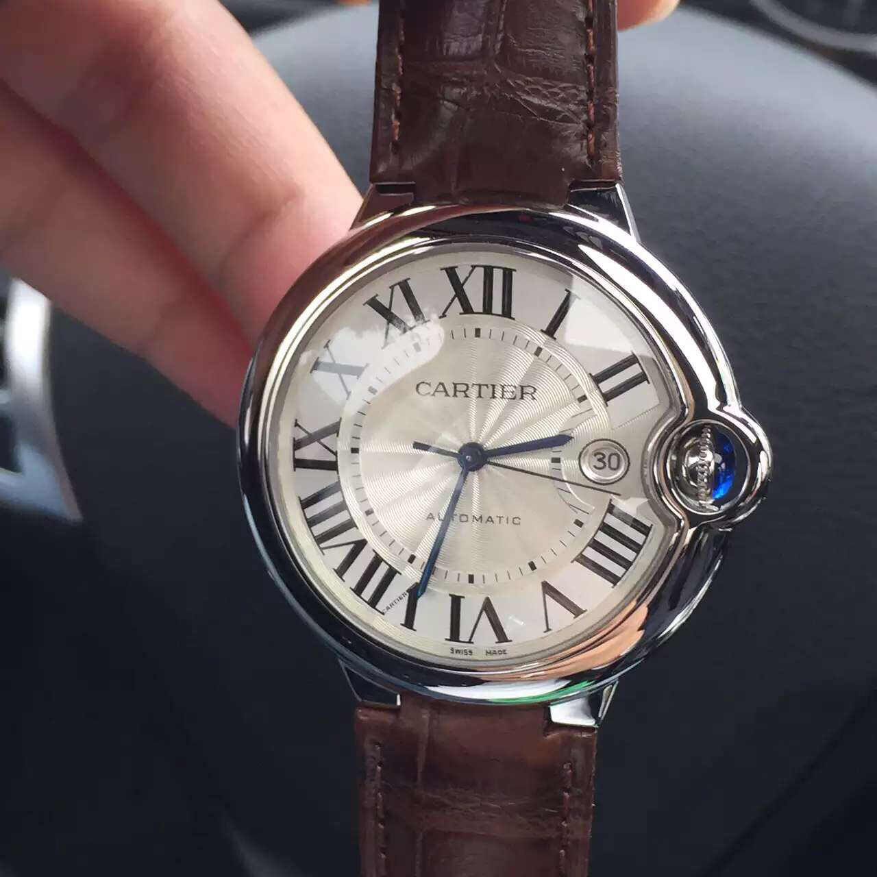 名牌手表假货横行,顶级复刻手表忽悠老外