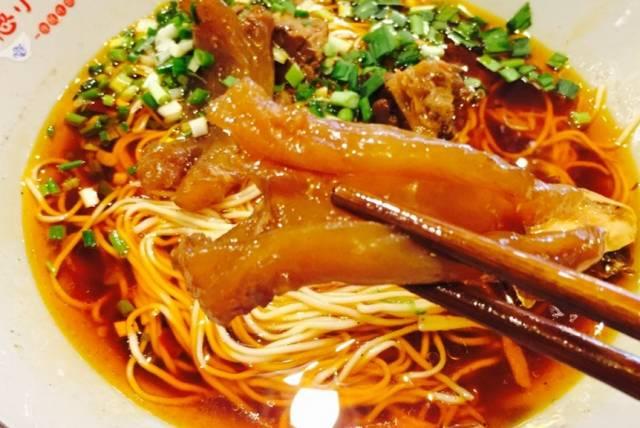 重庆渝中区十大必吃饭店,重庆不能错过的三家火锅店