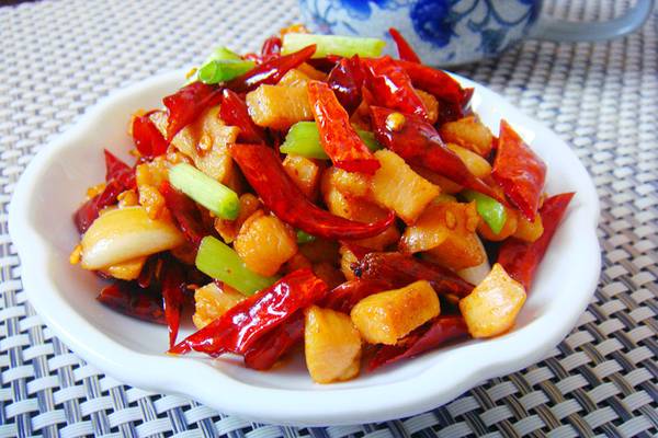 辣椒吃多了会有什么危害,辣椒吃多了会对身体有危害吗