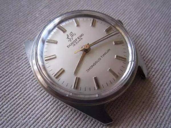 在这个看脸的时代要认真护肤,颜值又高功能又多的智能手表