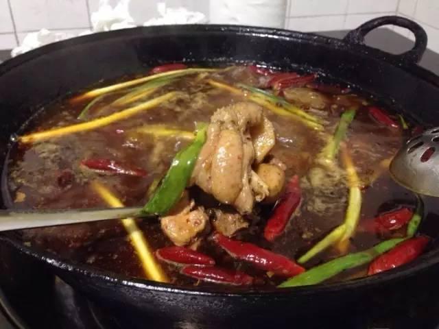 重庆渝中区十大必吃饭店,重庆不能错过的三家火锅店