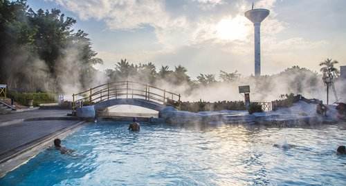 漂洋过海去泡你，这叫泡温泉，你那顶多叫泡澡！99%人是泡假温泉