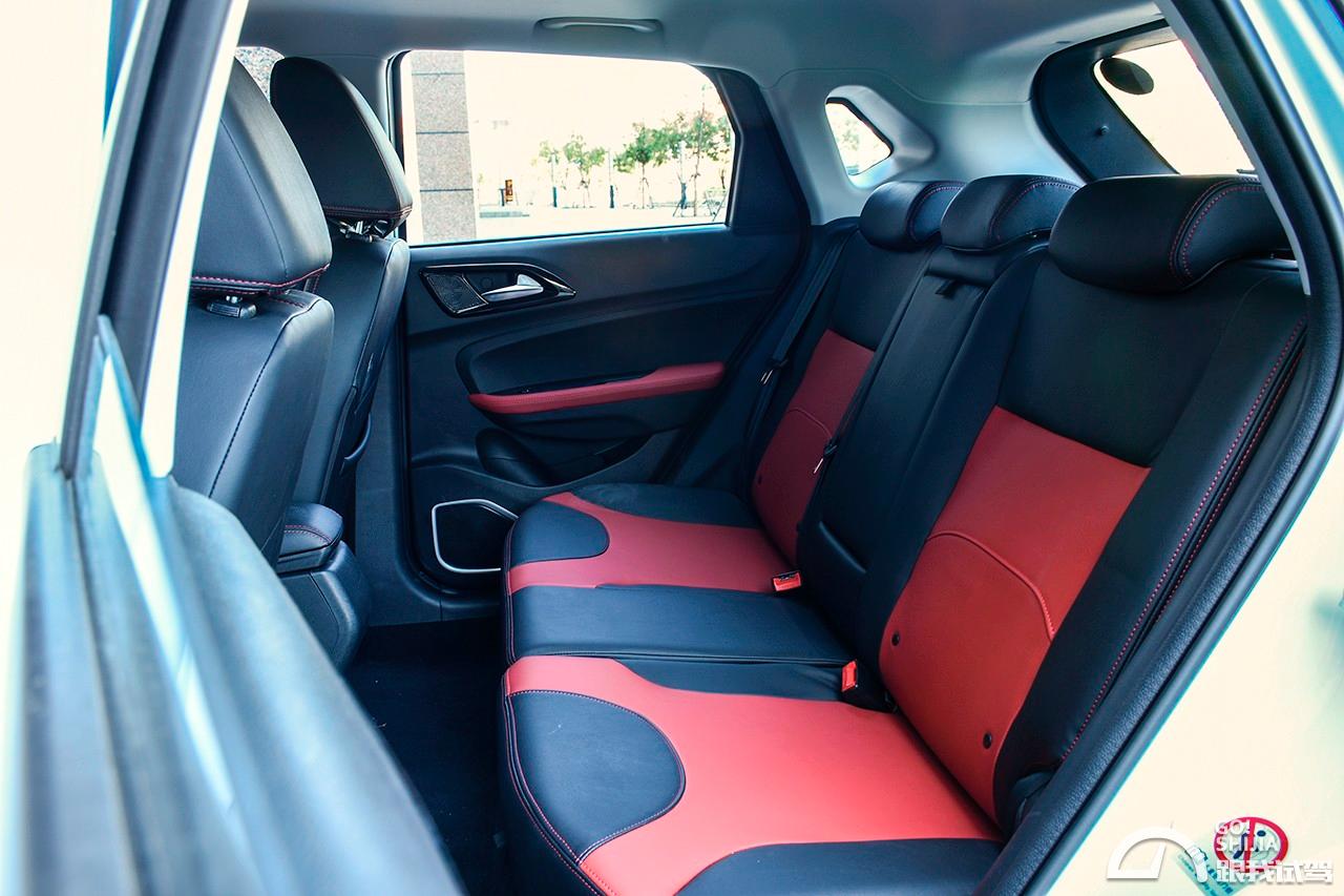 suv车型弯道行驶技巧,suv弯道驾驶