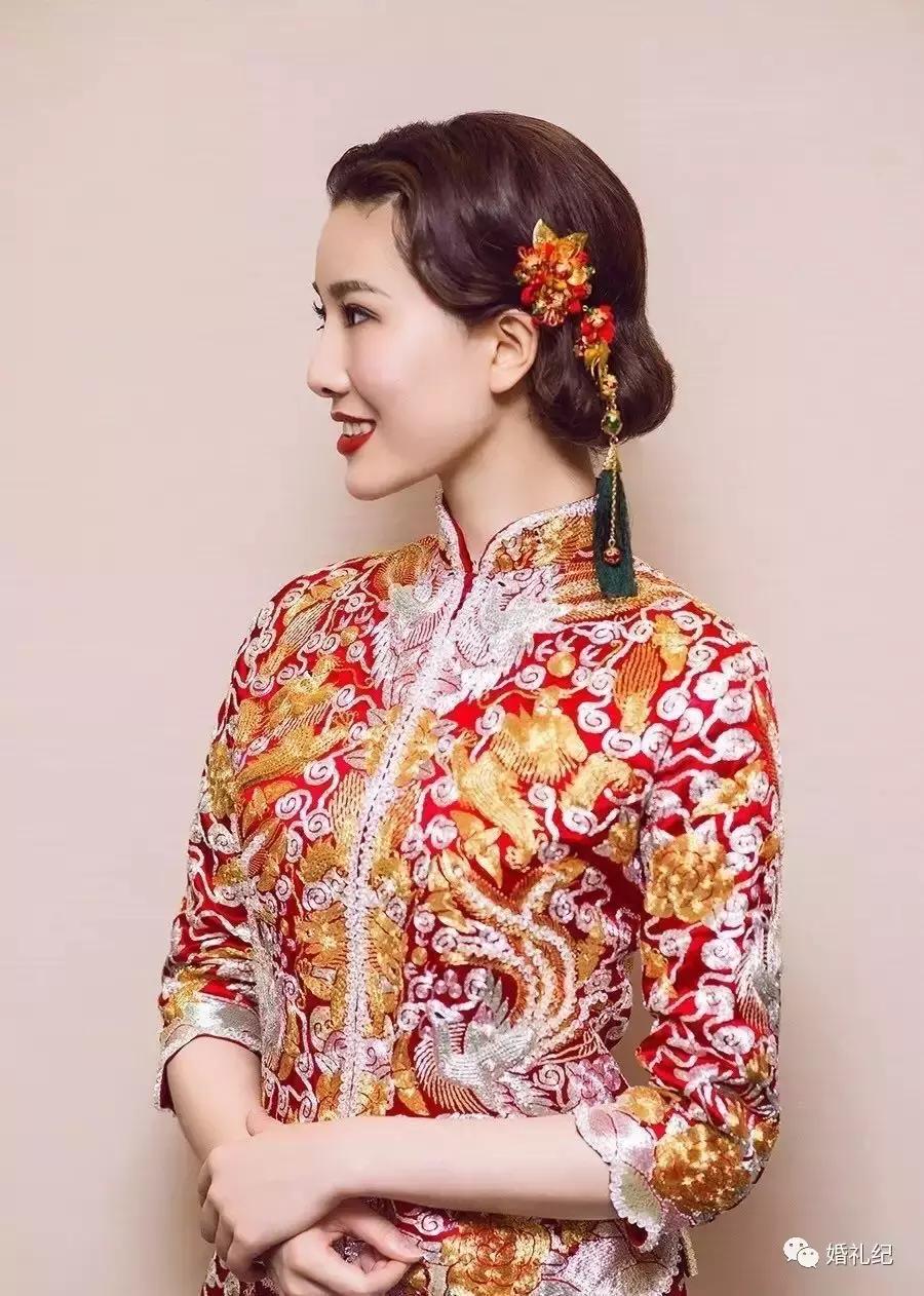 如何挑选适合中式婚礼的妆容,中式婚礼搭配