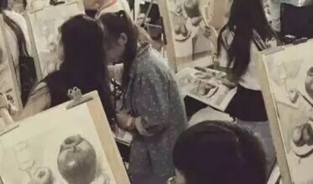 你有多少舍不得扔掉的衣服,你舍不得扔掉的衣服